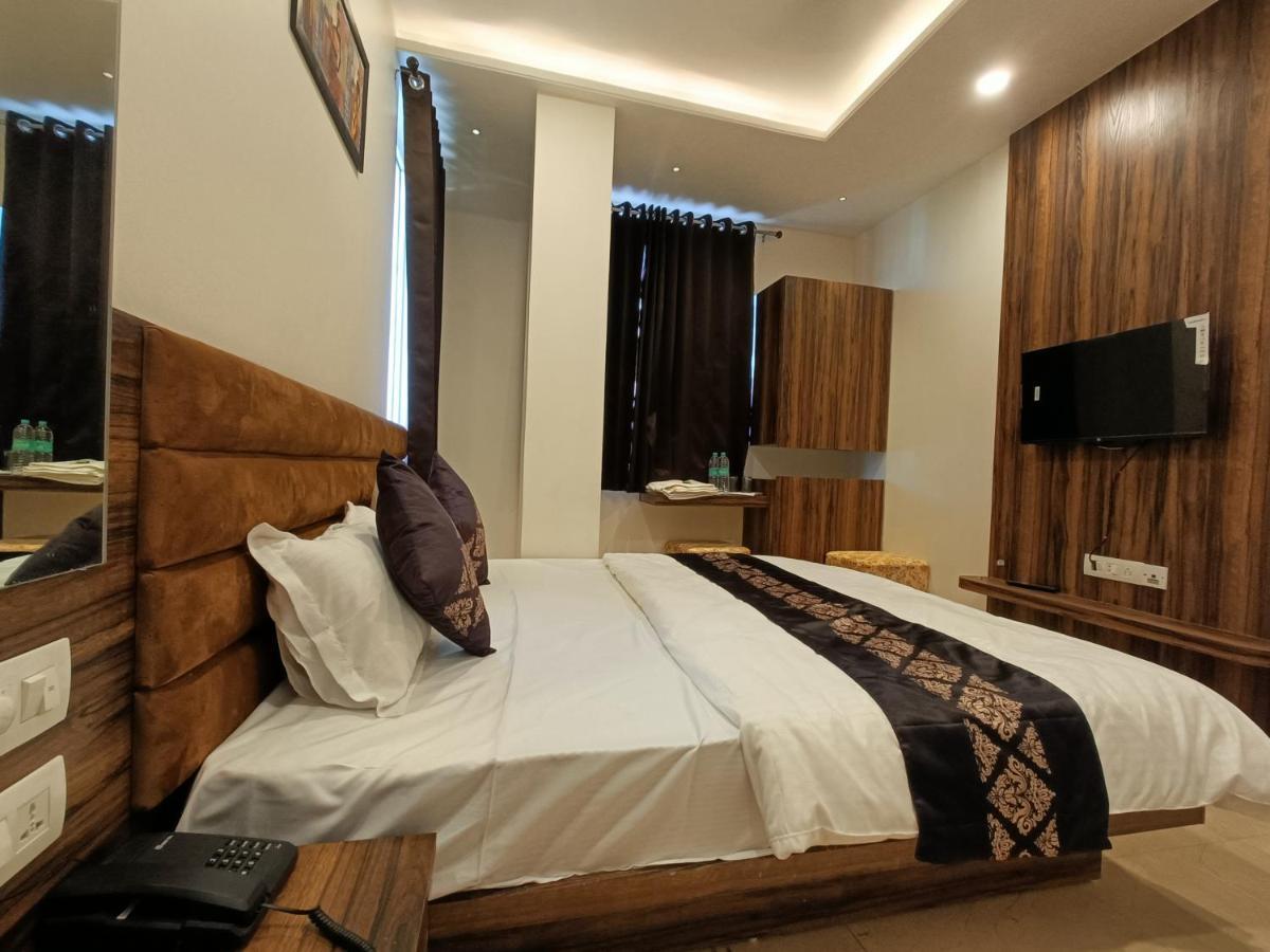Hotel Vrinda Inn Udaipur Esterno foto