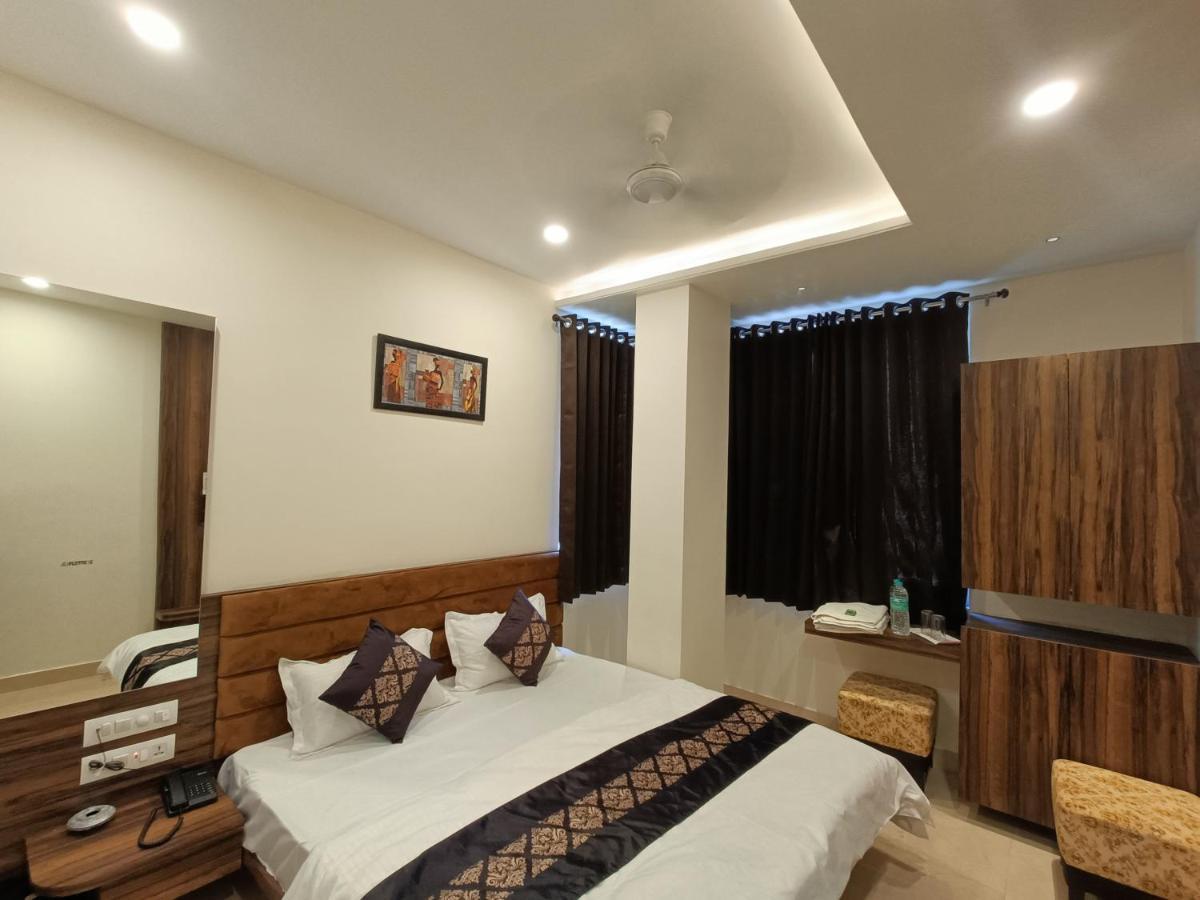 Hotel Vrinda Inn Udaipur Esterno foto
