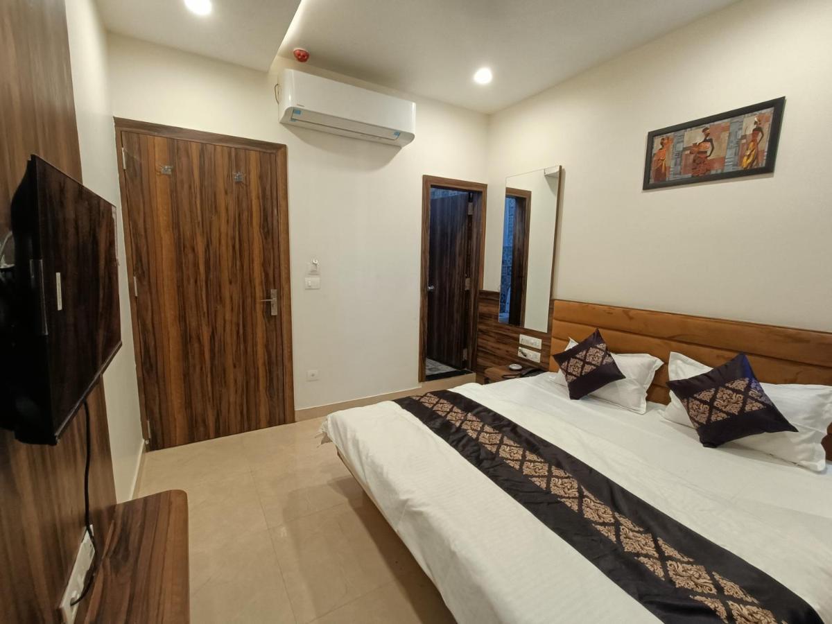 Hotel Vrinda Inn Udaipur Esterno foto