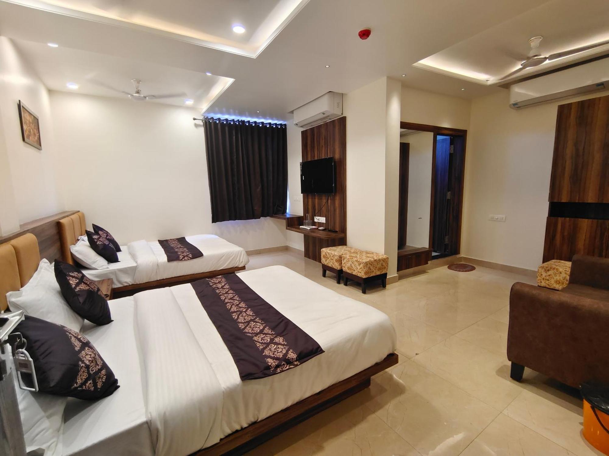 Hotel Vrinda Inn Udaipur Esterno foto