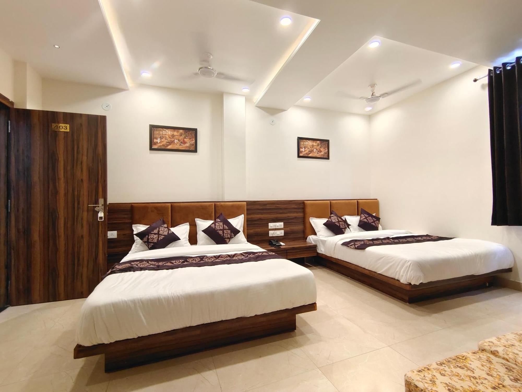 Hotel Vrinda Inn Udaipur Esterno foto