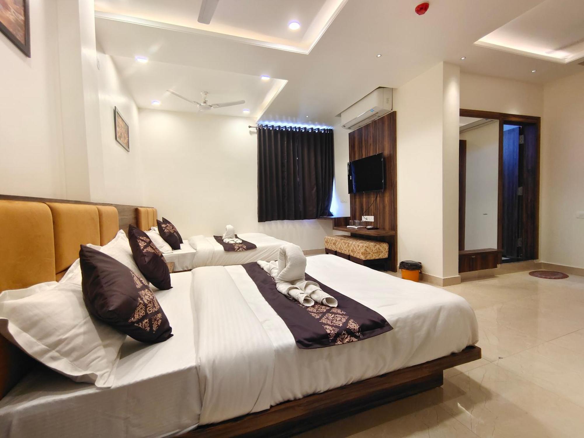 Hotel Vrinda Inn Udaipur Esterno foto